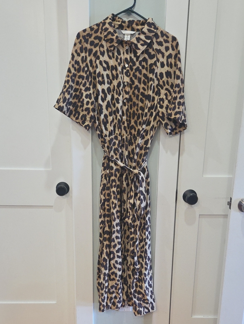 H&M Leopard-Pattern Short Sleeve Shirt Dress in Tan and Black